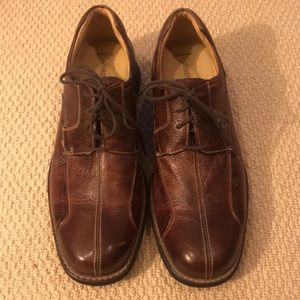 Johnston & Murphy Men’s Leather Shoe